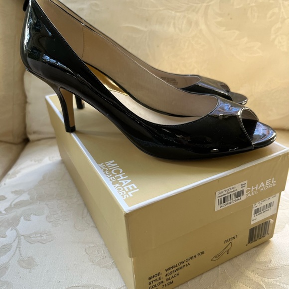 Michael Kors patent leather open toe 2 1/2” heels. - Picture 5 of 6